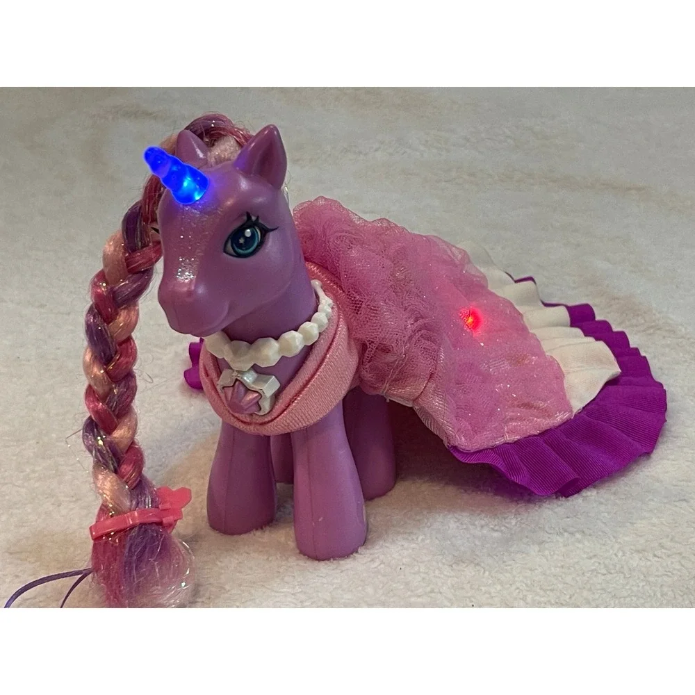My Little Pony G3 Lily Lightly 2006 Light Up Unicorn Purple Pink Gown Vintage